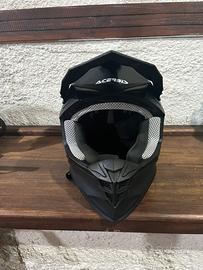 Casco Acernbis Linear S