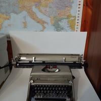 Macchina da scrivere Everest mon S.T.