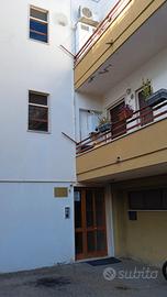 90mq piano primo con garage  zona sud