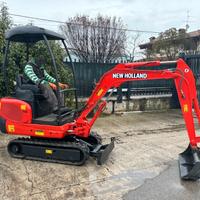 E166 Mini escavatore New Holland 15 q