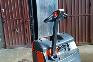 Transpallet a colonna da 10 a 16Q fino a 5,4 mt