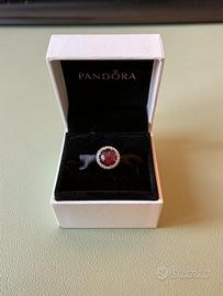 Pandora Charm La rosa luminosa di Belle 792140NCC