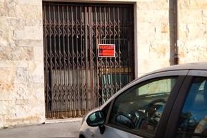 Via DE PRETIS garage