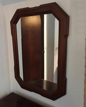 Specchio con cornice ottagonale