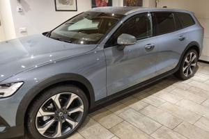 Volvo V60 Cross Country B4 Mild Hybrid AWD diesel