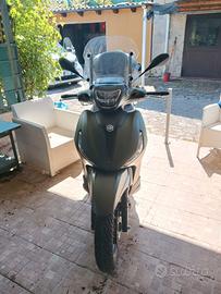 PIAGGIO BEVERLY 400 HPE