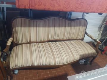 divano antico telaio in legno fodere rifatte