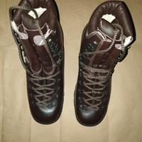 Anfibi da roccia e paracadutisti 