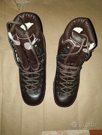 Anfibi da roccia e paracadutisti 