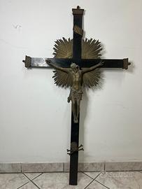 Antico crocifisso