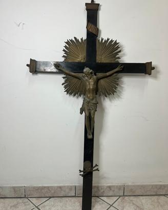 Antico crocifisso