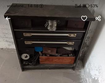 tantissime attrezzature da lavoro in mobile a 3 ca