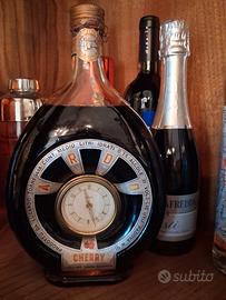 bottiglia con sveglia inserita