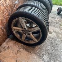 Cerchi e gomme 18” audi