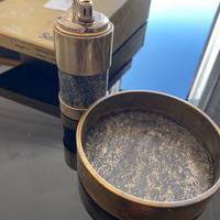 Accendino e posacenere in pietra norvegese