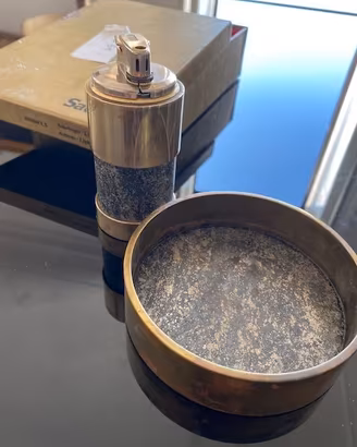 Accendino e posacenere in pietra norvegese