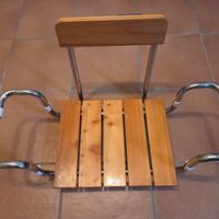 Sedile per vasca da bagno con schienale e maniglie