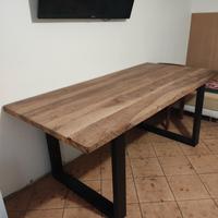 tavolo in rovere con piedi in ferro