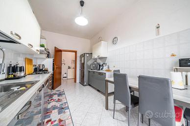 3 LOCALI A REGGIO NELL'EMILIA