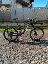 Trek Slash 9.8 in carbonio
