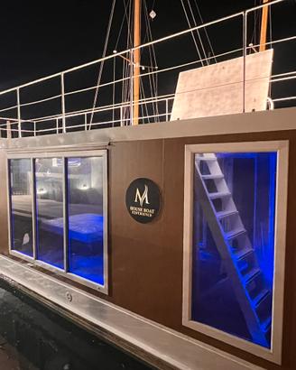 House Boat