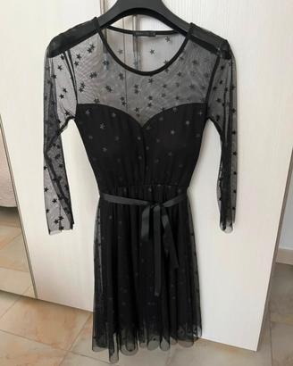 Vestito nero in tulle con stelle