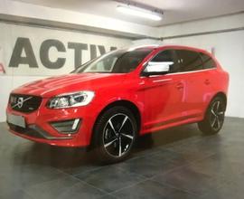 Volvo XC60 rossa