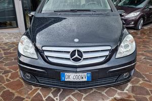 Mercedes-benz B 200 CDI PER NEOPATENTATI E CAMBIO 