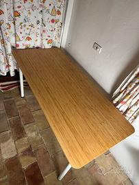 Scrivania IKEA HILVER