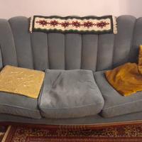 salotto vintage divano,due poltrone  stile barocco