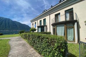 Casa indipendente di 180 m² con più di 5 locali e 