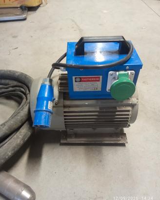 Vibratore per calcestruzzo 