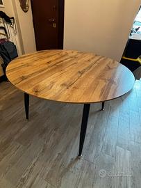 Tavolo tondo stile industriale