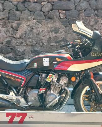 Honda cb750 F2