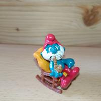 Grande Puffo con sedia a dondolo 