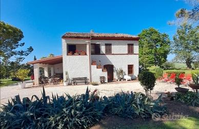 Scegli le Marche tra monti e mare 8/15Pax