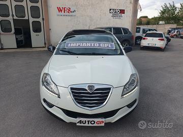 Lancia Delta 1.4 T-Jet 120 CV benz GPL 2013