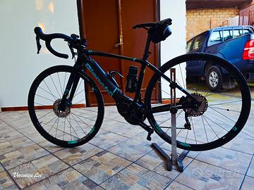 bicicletta da corsa con pedalata assistita 47cm