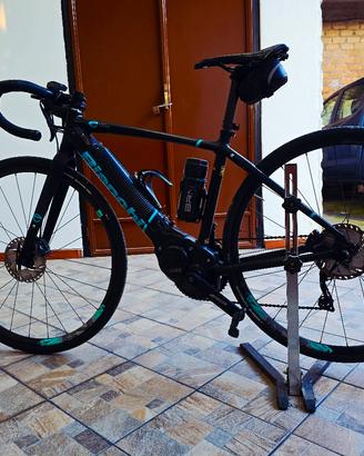 bicicletta da corsa con pedalata assistita 47cm