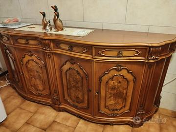 mobile in legno massello