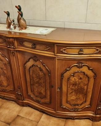 mobile in legno massello