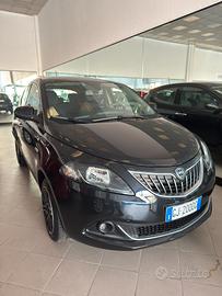 Lancia Ypsilon 1.0 FireFly 5 porte S&S Hybrid Silv