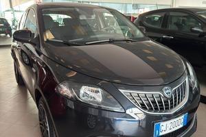 Lancia Ypsilon 1.0 FireFly 5 porte S&S Hybrid Silv