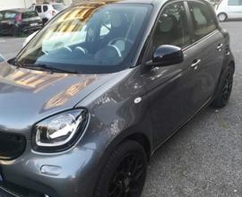 Smart forfour modello Passion W453