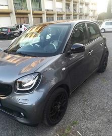 Smart forfour modello Passion W453