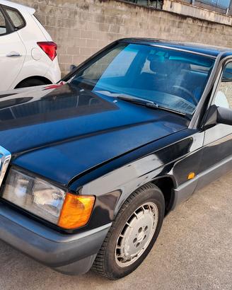 Mercedes 190 E.  1.8