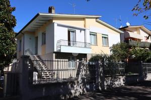 BIFAMILIARE A RIOLO TERME