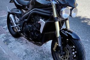 Triumph speed triple 1050