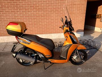Scooter Kymco People GTI300