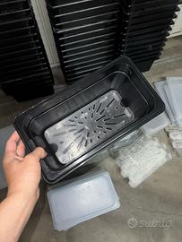 Contenitori GN 1/3 con coperchio e griglie